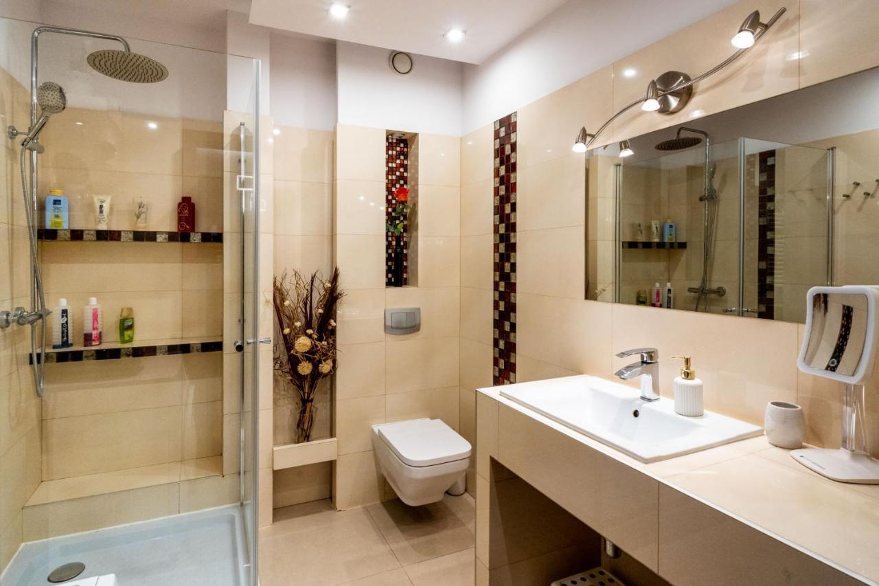 Torre Verona Apartment - 70M2, Terrace, Garage Krasków Eksteriør bilde