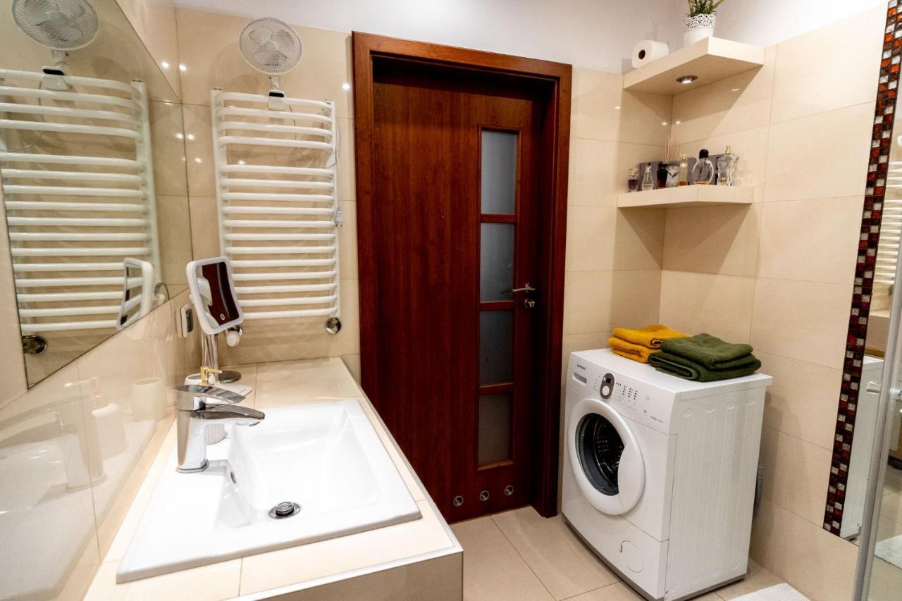 Torre Verona Apartment - 70M2, Terrace, Garage Krasków Eksteriør bilde