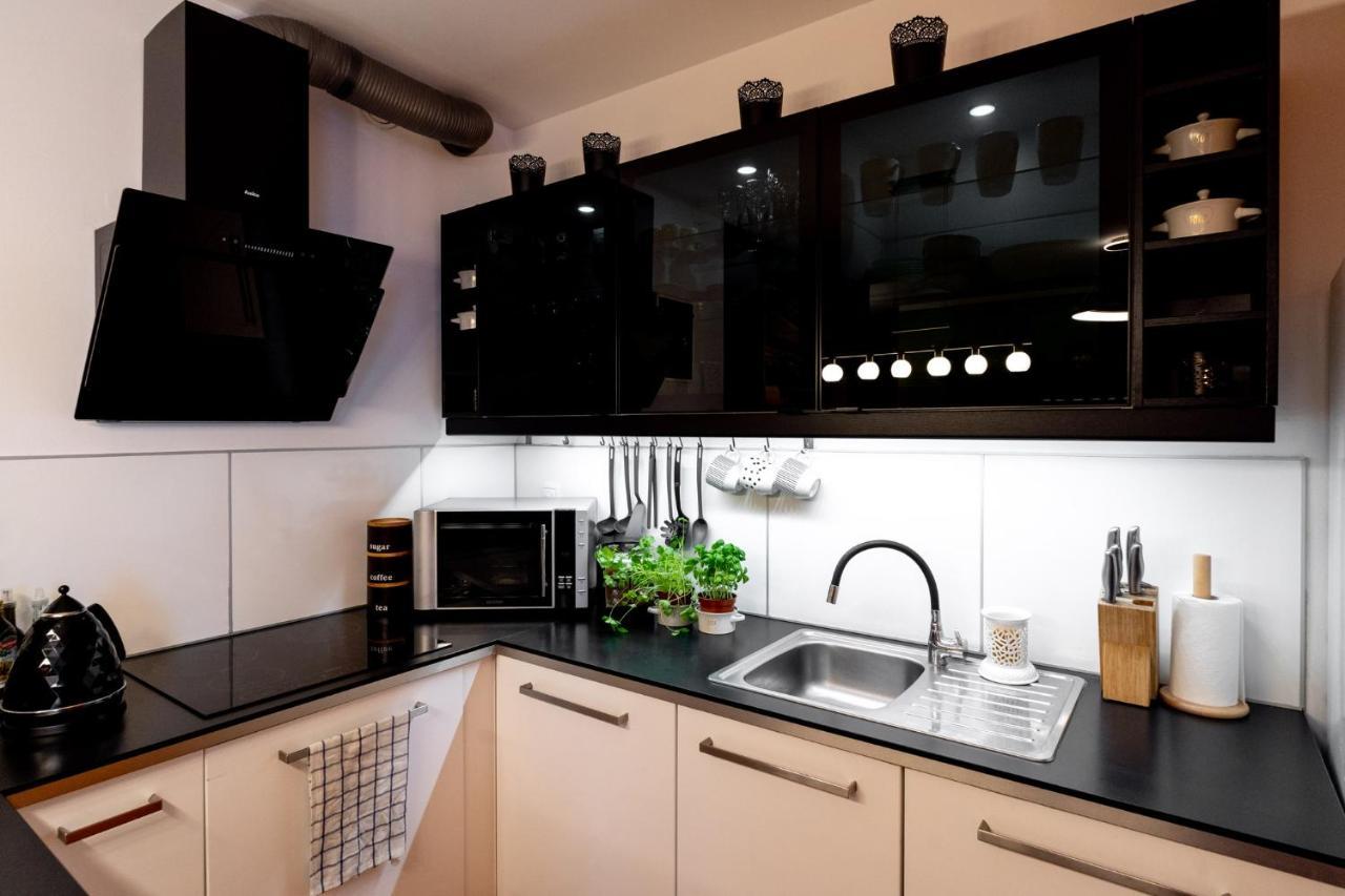Torre Verona Apartment - 70M2, Terrace, Garage Krasków Eksteriør bilde